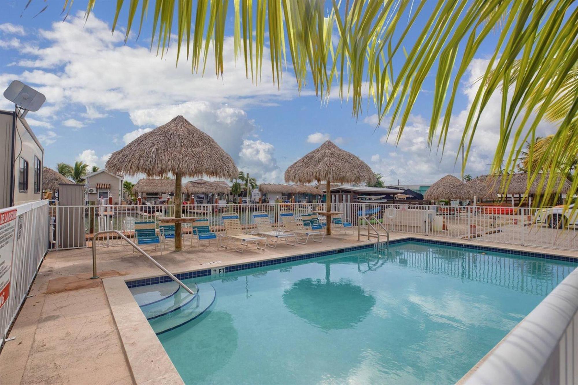 Waterfront 1, Kayaks, Pool, Bay View, Wifi