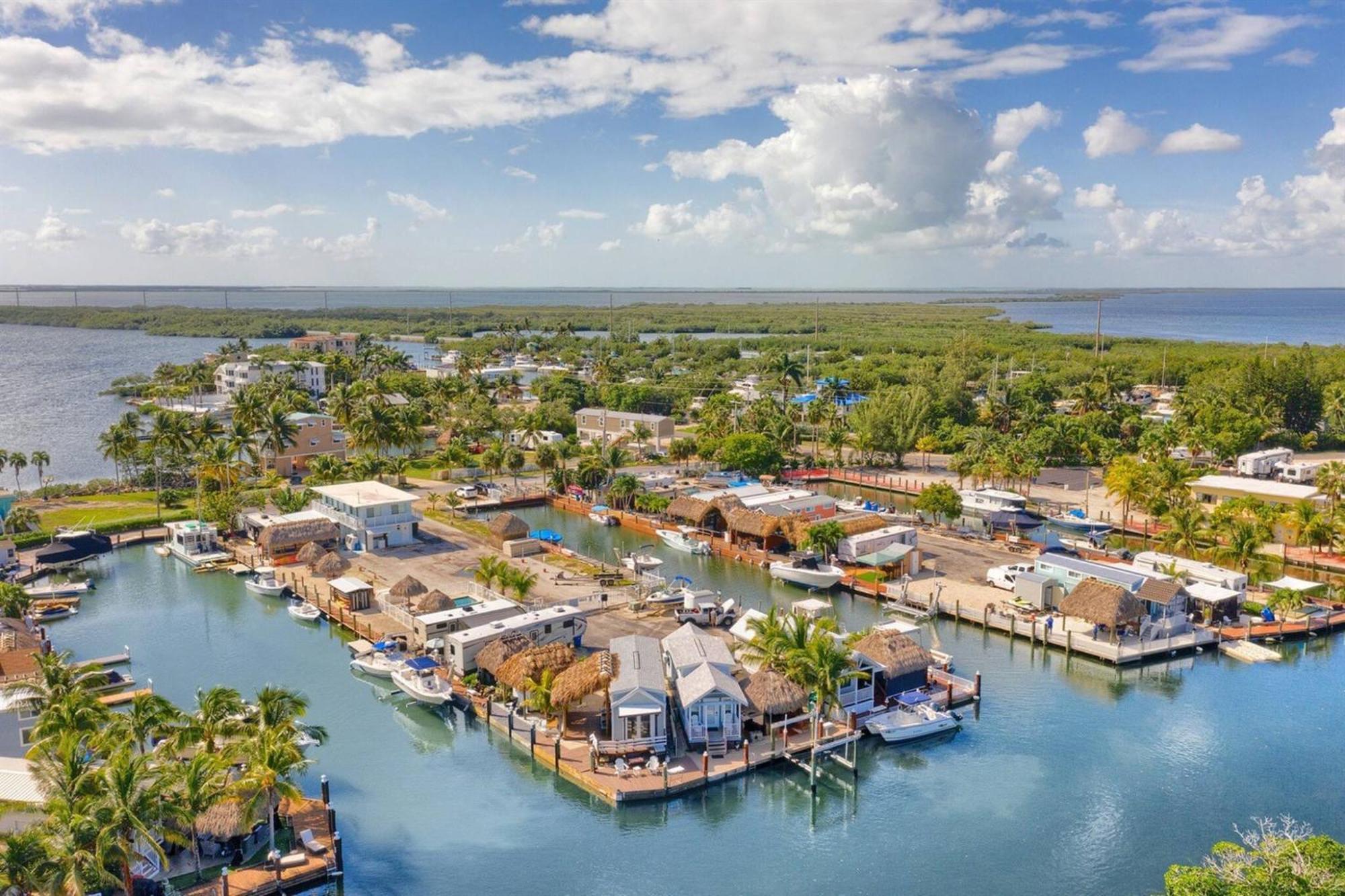 Waterfront 1, Kayaks, Pool, Bay View, Wifi * Jewfish